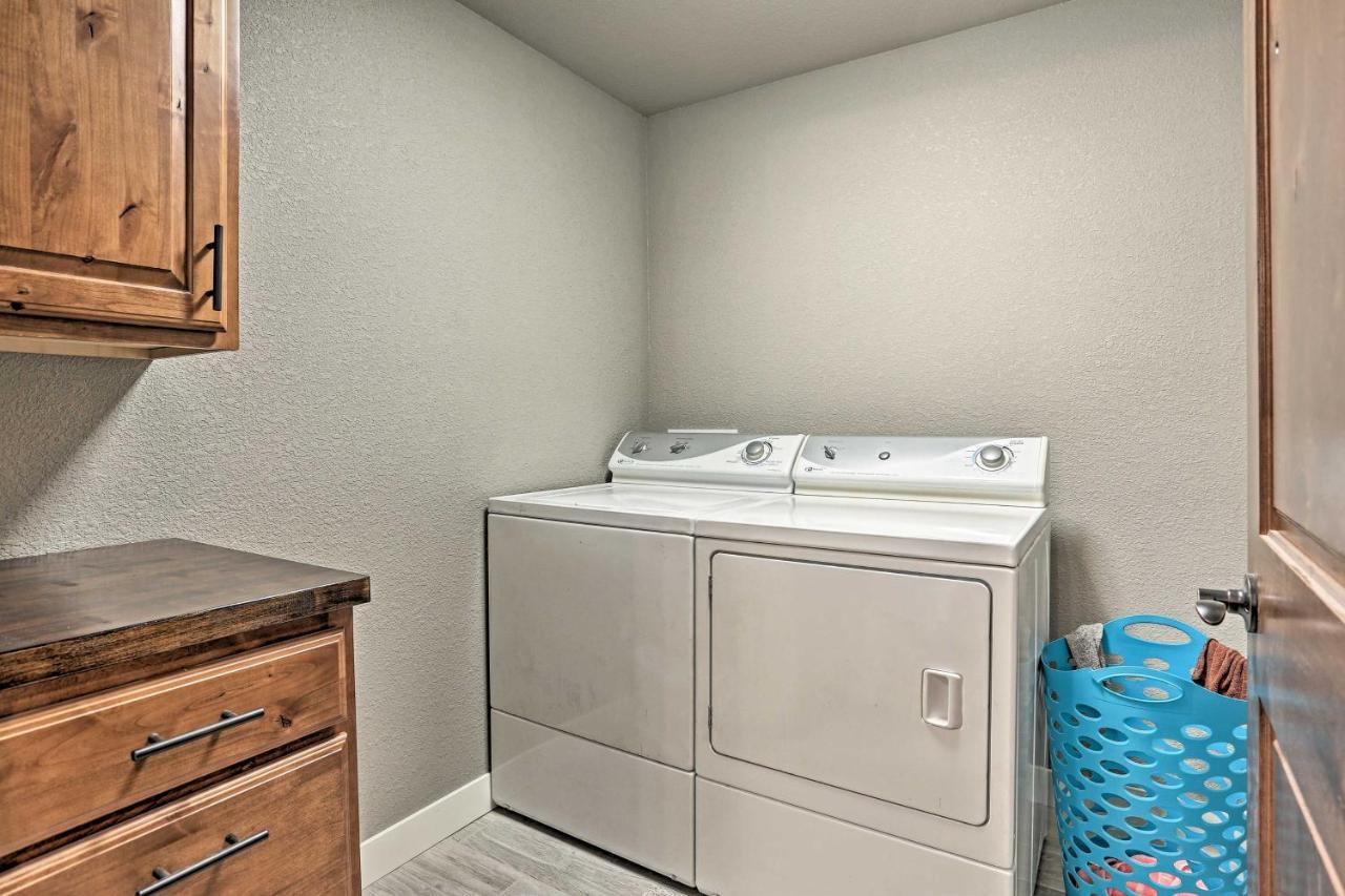 Lead Family Home With Hot Tub, 2 Mi To Deer Mountain Εξωτερικό φωτογραφία